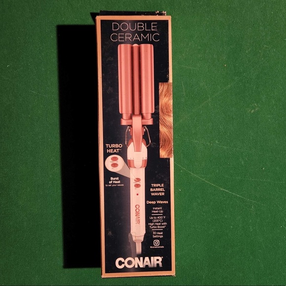 Conair Durable Ceramic Triple Barrel Waver - Picture 1 of 7